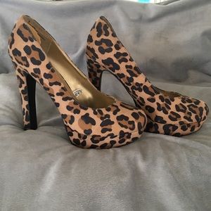 New Mossimo Leopard Print Heels - Size 9